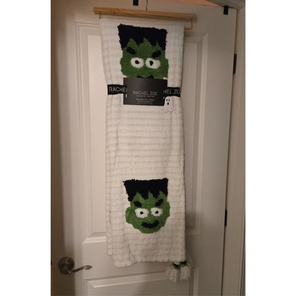 Rachel Zoe Halloween Frankenstein Decorative Throw Blanket Beige 50x70 NWT - Picture 3 of 7